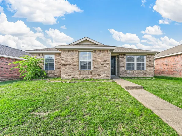 2424 Marimont Ln, Lancaster, TX 75134