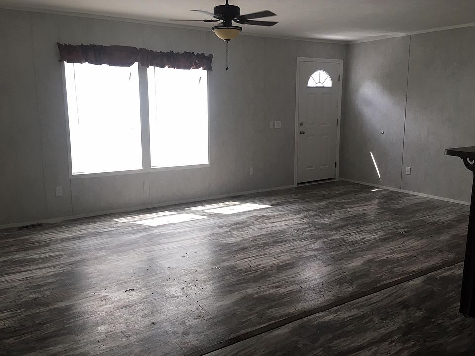 2nd image of 719 Pine Ave