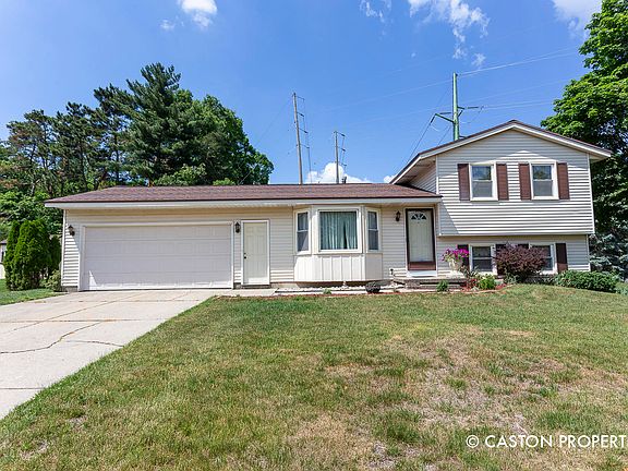 2nd image of 1497 Cloverly Ct NW
