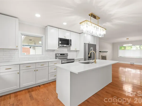 7537 Monroe Rd, Charlotte, NC 28212
