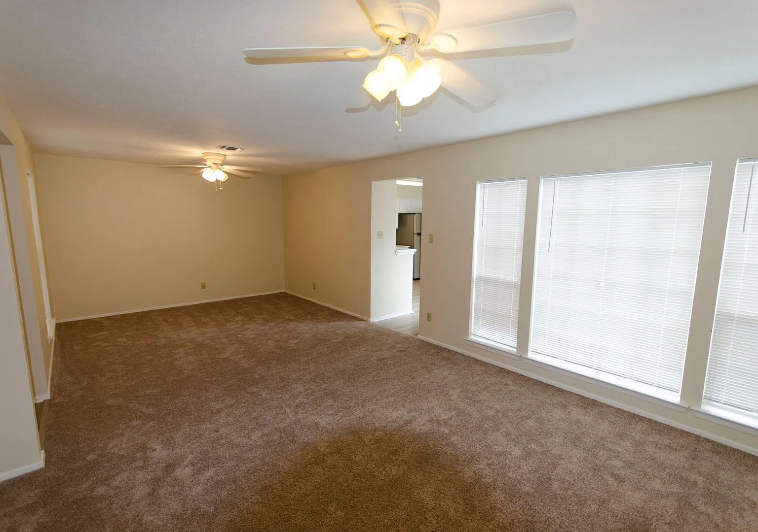 Spacious 3 Bedroom, 2 Bath Townhome Available Now! — Photo 4