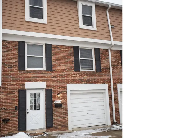 37816 Charter Oaks Blvd, Clinton Township, MI 48036