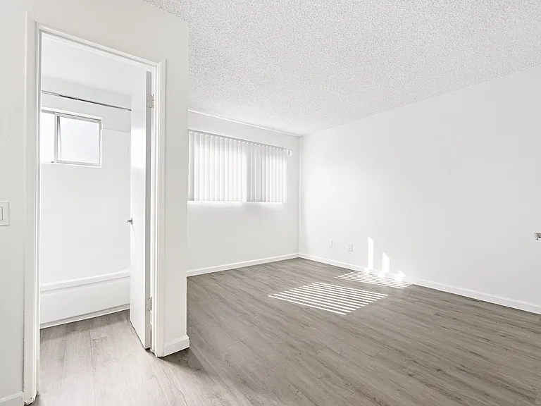 4880 Rolando Ct #27 — Photo 10