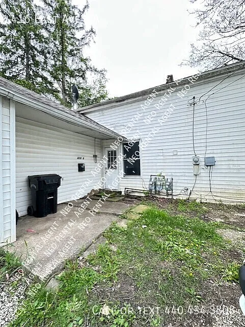 Building Photo - 416 East Ave #A