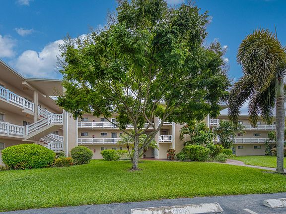 2nd image of 2811 Garden Drive S #104