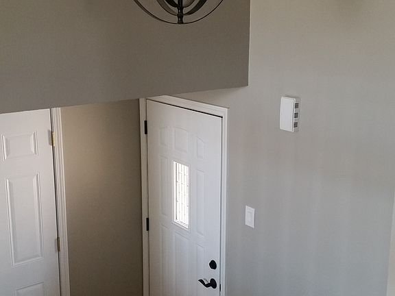 4th image of 722 Mallard Cir NW