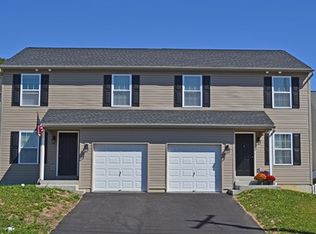 1021 Gregory Ln, Temple, PA 19560