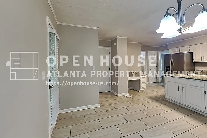 1302 Milstead Trce NE — Photo 7