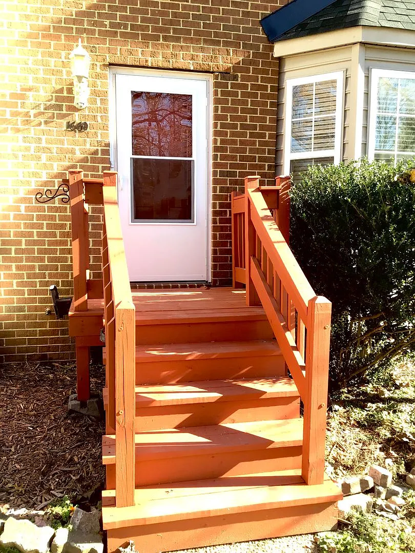 Coming Soon Beautiful 2 Bedroom Townhome In Skiffes Creek Circle — Photo 2