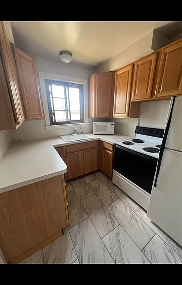 1439 S Telegraph Rd #10 — Photo 4