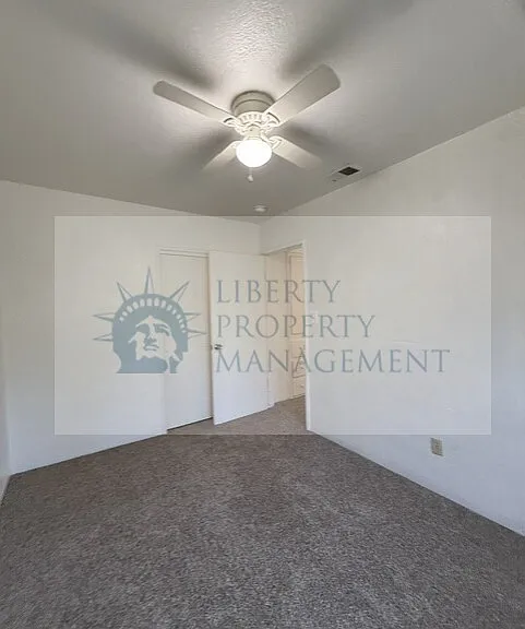 1115 S Central Ave #B — Photo 11