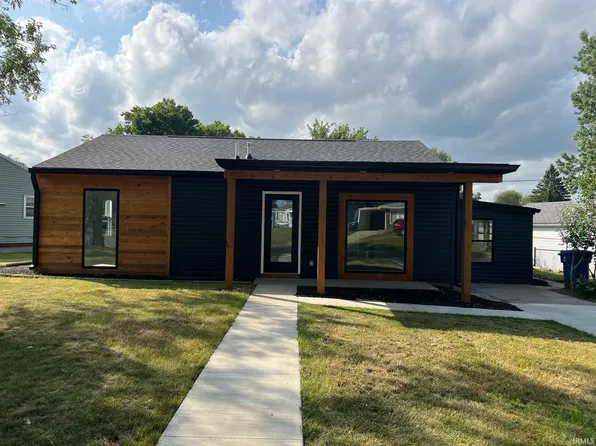 631 Sunset Dr, Logansport, IN 46947