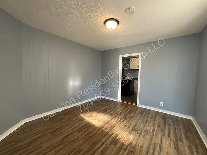 1 bed, 1.0 bath, 876 sqft, $850 — Photo 4