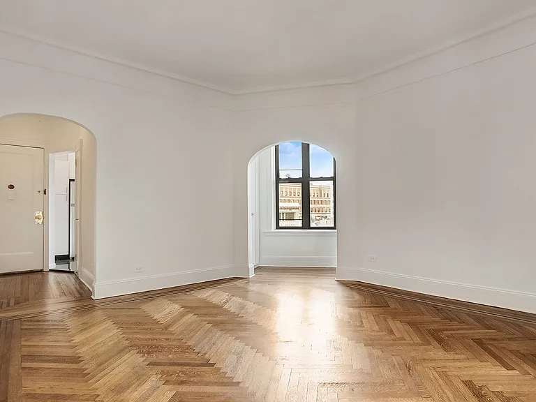 166 W 72nd St #3-C — Photo 4