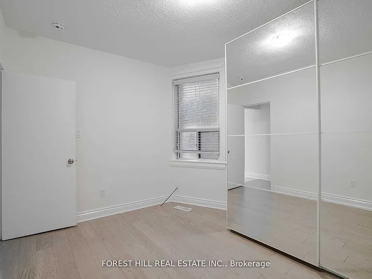 137 Earlscourt Ave #MAIN — Photo 16