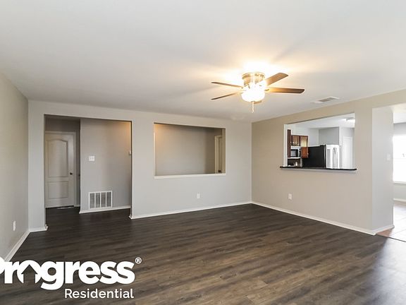 3rd image of 1331 Hayes St