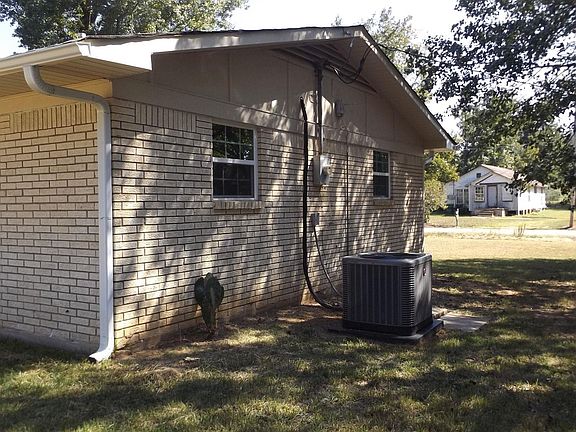 3rd image of 1504 S Ansley St