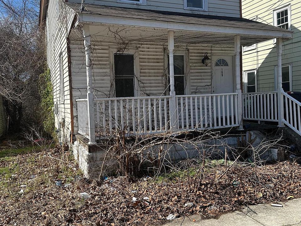 1st image of 106 W Harmony St
