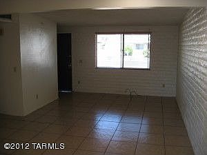 2nd image of 2870 W Calle Del Huerto