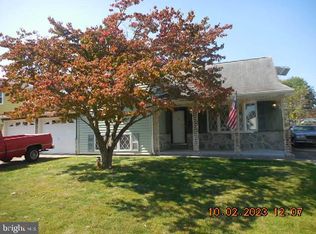 25 Merriman Rd, Newark, DE 19713