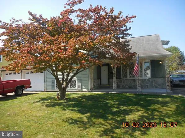 25 Merriman Rd, Newark, DE 19713