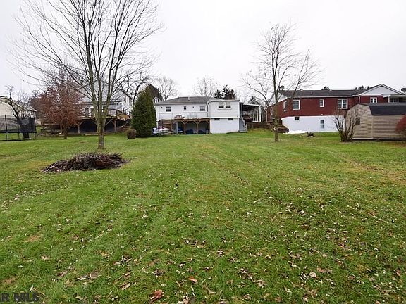 5th image of 313 E Beaver St