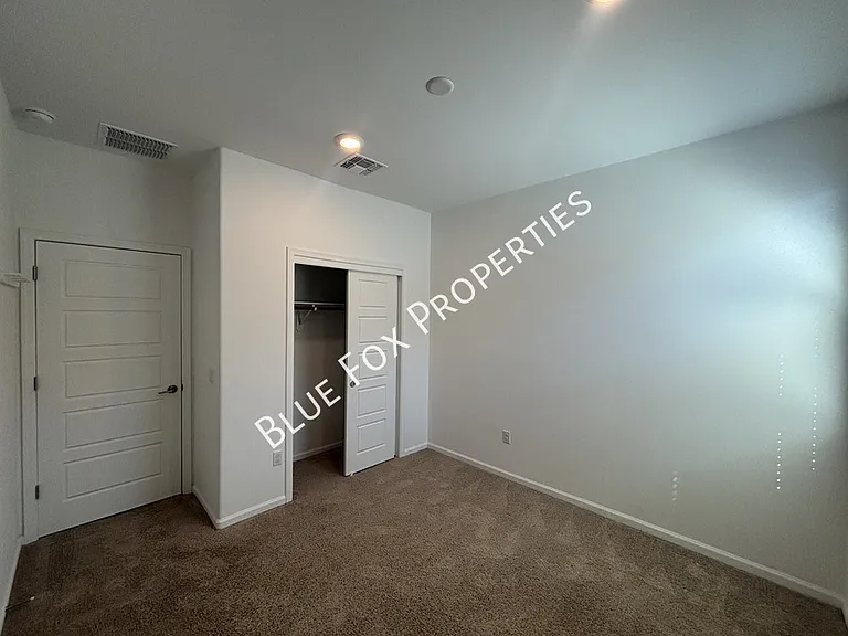 7095 W Jadewood Ln — Photo 8