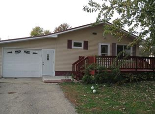 707 Beautiful St, Tama, IA 52339