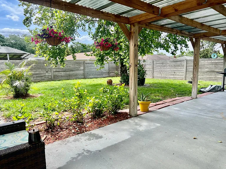 12906 Ohio Woods Ln — Photo 11