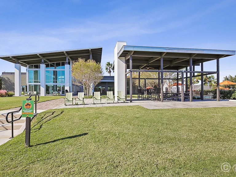 7325 Parkshore Dr — Photo 33