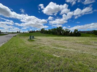 2112 Heights Ave, Burlington, ND 58722