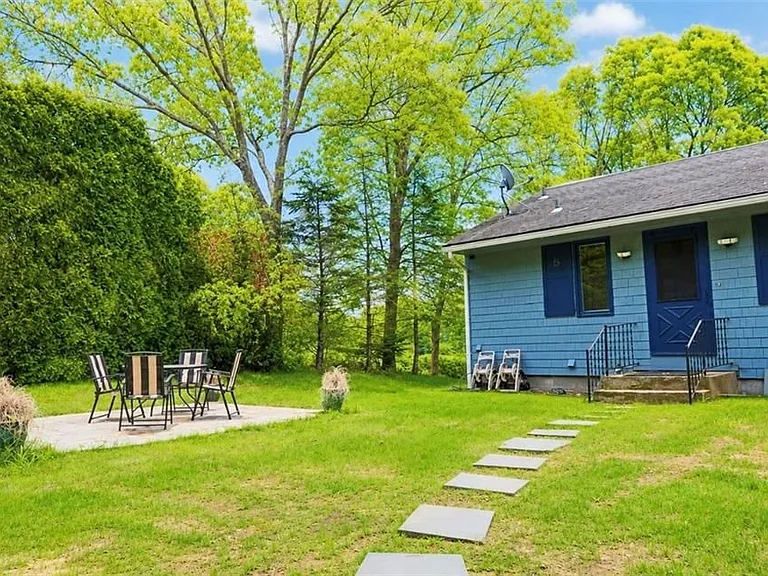 13 Valley Dr — Photo 24