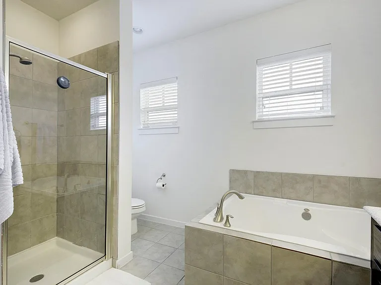 4136 Berkman Dr — Photo 18