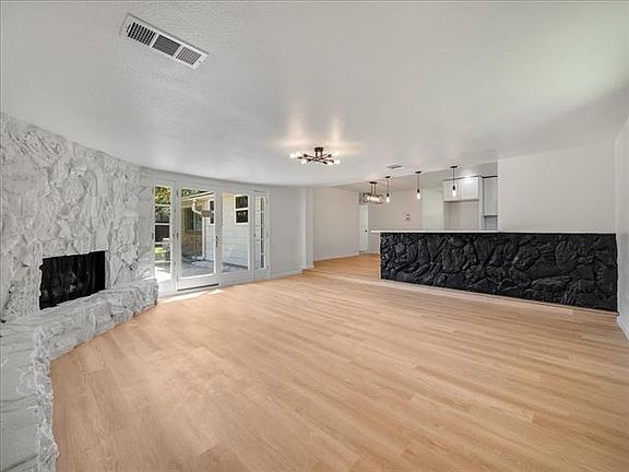 5th image of 1101 Wake Dr