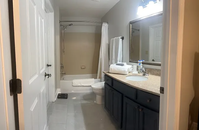 215 W College Ave #507 — Photo 18