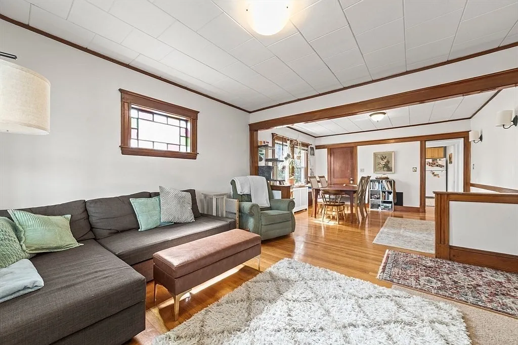 3 bed, 1.5 bath, 1144 sqft, $3,550 — Photo 3