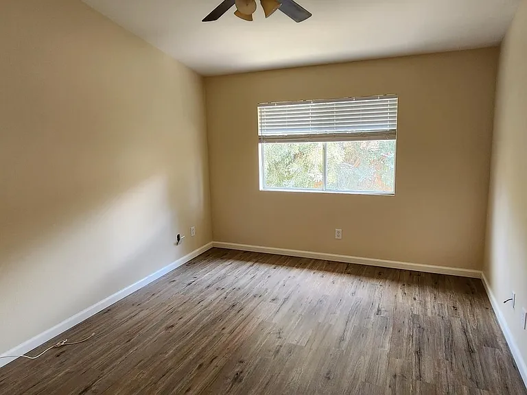30067 Laurel Creek Dr — Photo 23