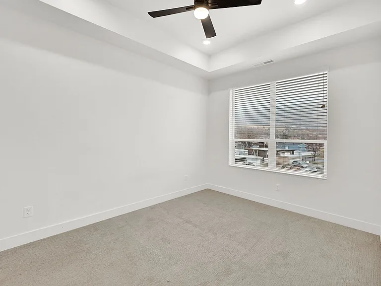 Wasatch View Apartments — Photo 31