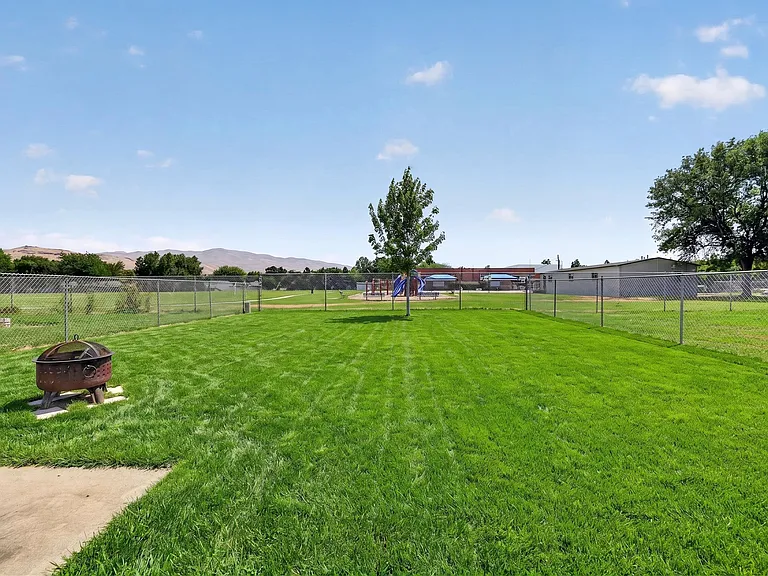 3650 S Law Ave — Photo 35