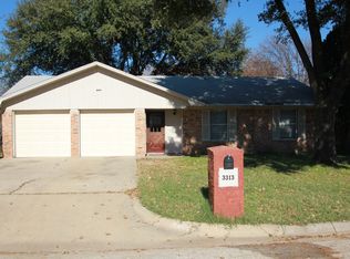 3313 Meadowlark Ln, Denton, TX 76209