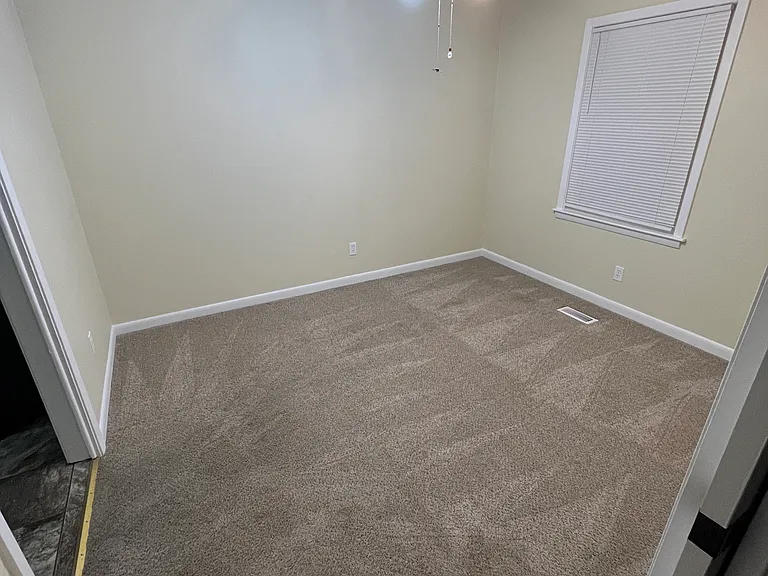 1208 Wentworth Pl — Photo 7