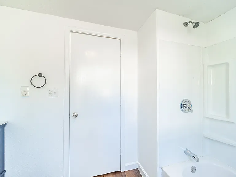 1701 Fletcher Ave #B — Photo 10