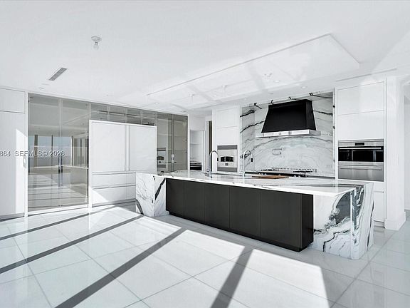 5th image of 17975 Collins Ave Unit N-1801