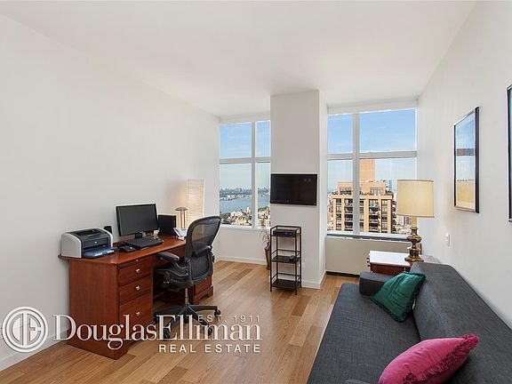 4th image of 160 W 66th St APT 48B