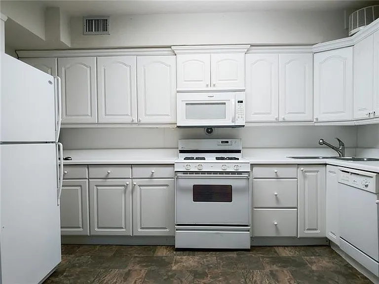 76 Laurel Forest Cir NE — Photo 12