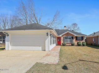 317 Green Meadow Dr, Pearl, MS 39208