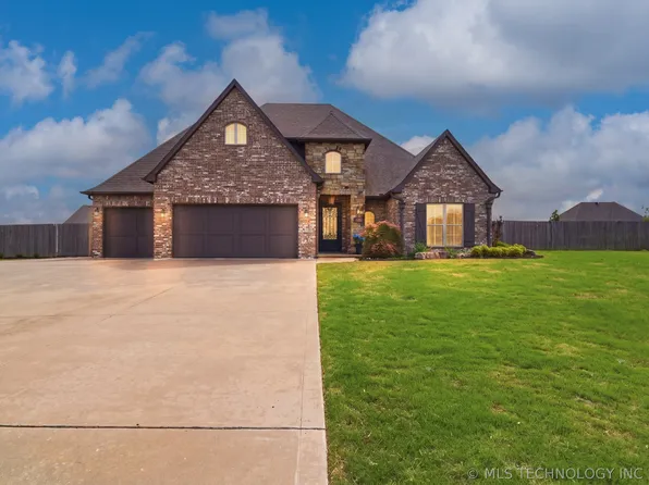 1956 E 172nd St S, Mounds, OK 74047