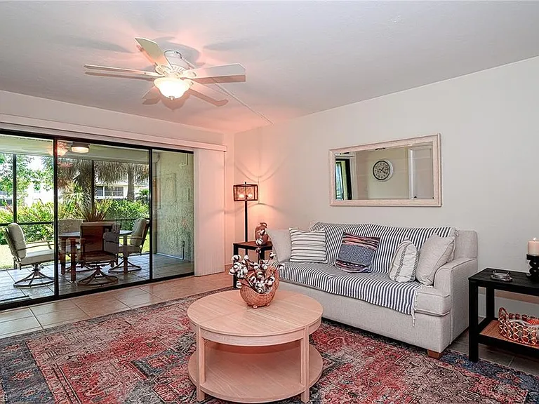 135 Cypress Way E #C — Photo 17