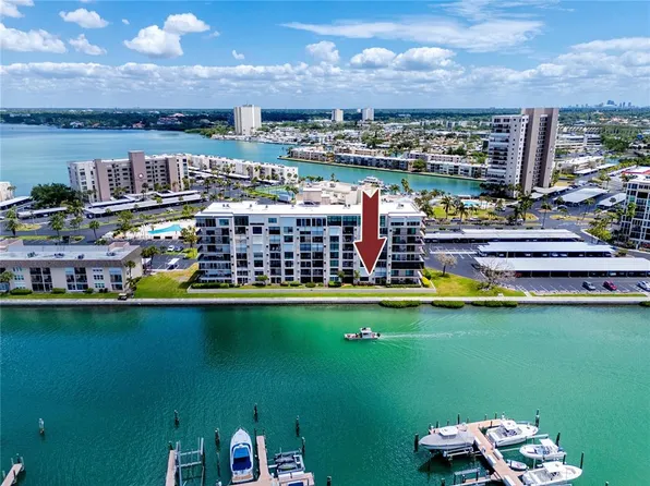 7600 Sun Island Dr S APT 107, South Pasadena, FL 33707