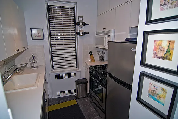 Rented by Sterling Holdings | media 13